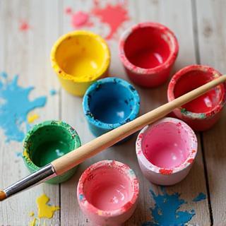 Eco-friendly children’s paint set in vibrant colours